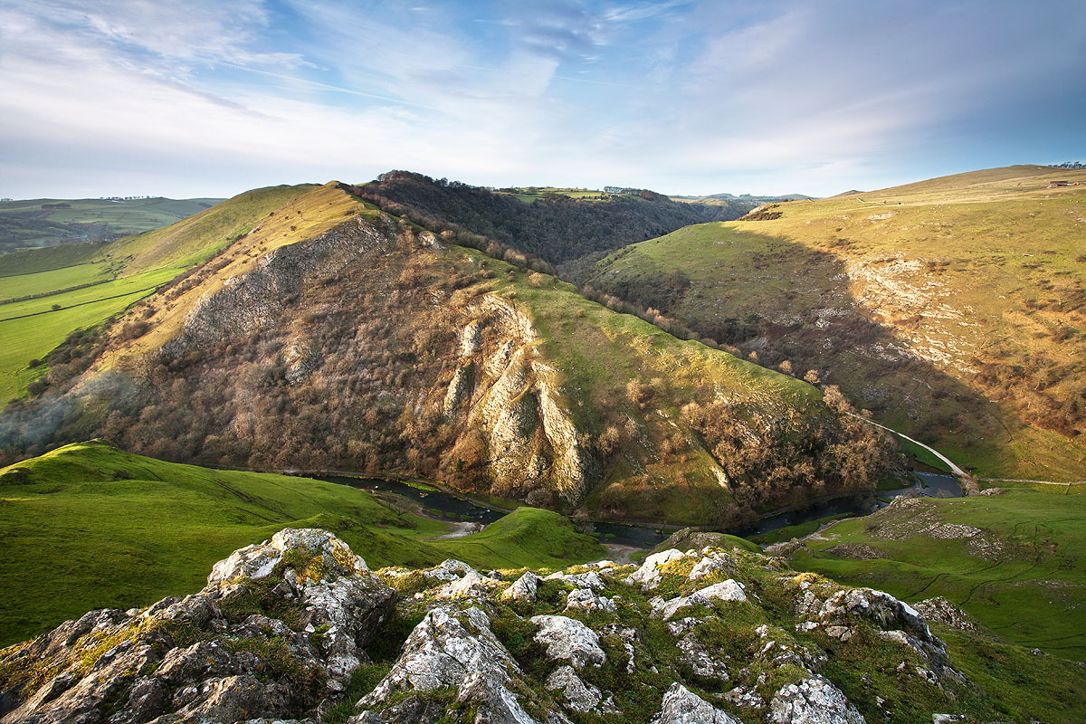 1880_DovedaleFromThorpeCloud